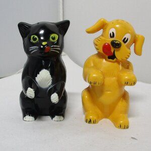 Vintage Plastic Salt & Pepper Shakers Fifi and Fido CAT & DOG Pet Food Promo